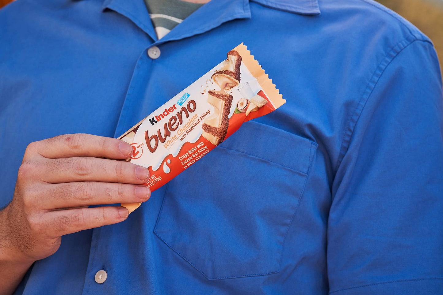 Kinder Bueno White Chocolate Hazelnut Candy Bar, 1.4 oz Each, 30 Pack - Limited Edition