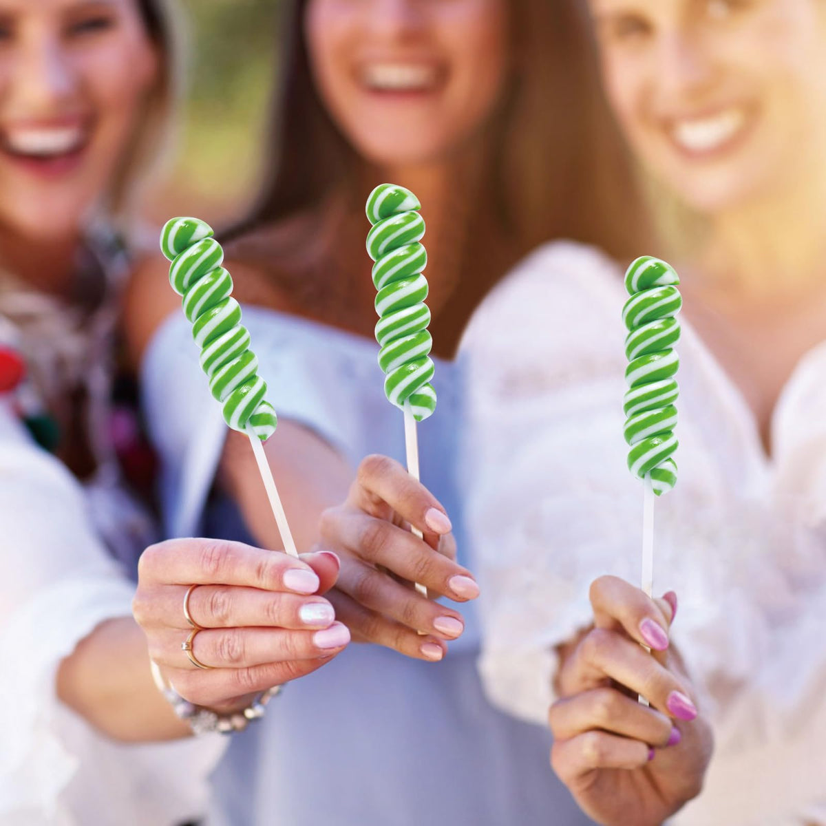LIDATREE Rainbow Twist Lollipops, Green Apple Flavor, 15-Pack, Individually Wrapped, Perfect for Birthday Parties