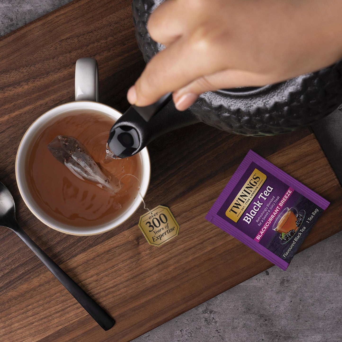 Twinings Premium Blackcurrant Breeze Black Tea, 20 Tea Bags