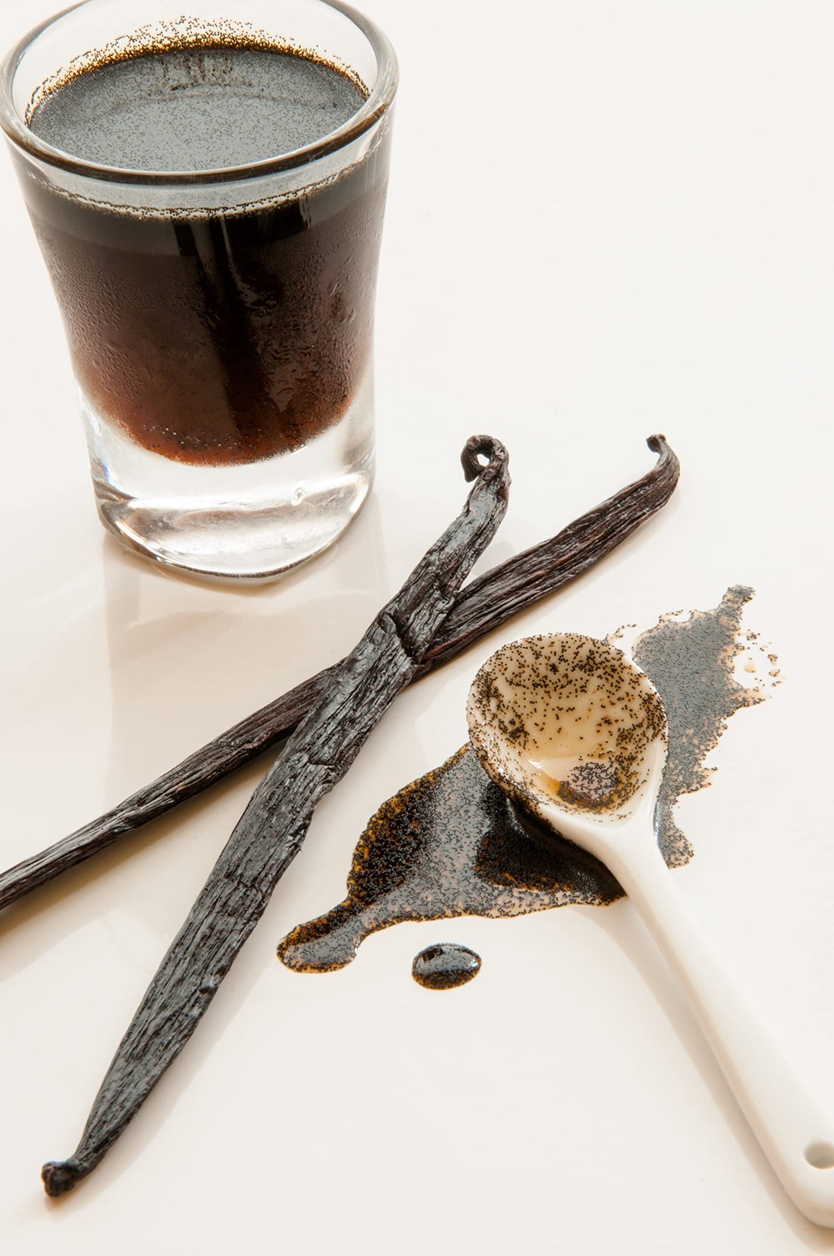 Vanilla Bean Kings Vanilla Bean Paste for Baking - Madagascar spirit-inspired flavor Blend with Real Seeds - 4 Ounce - Brown