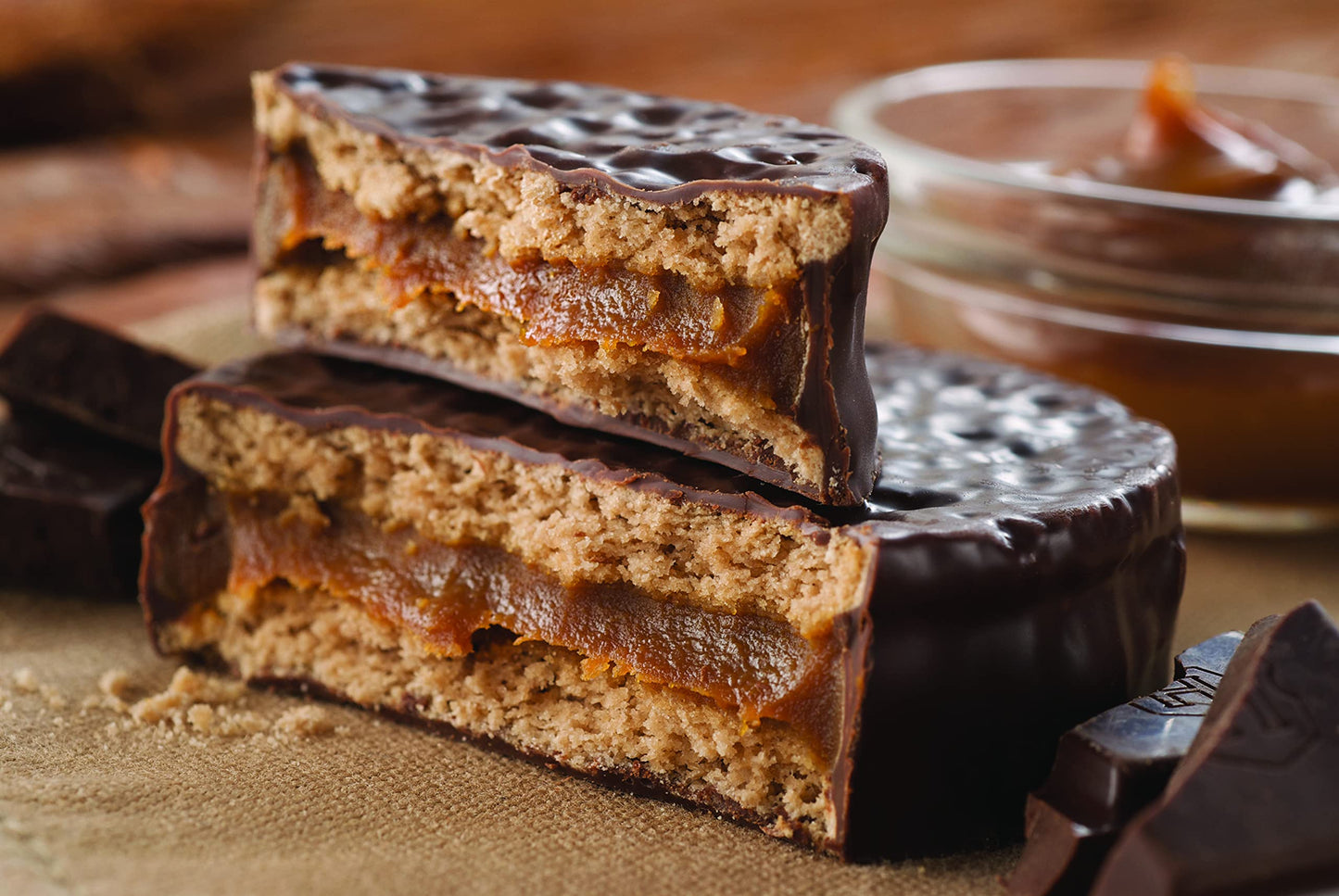 Havanna Alfajores Argentinos - Traditional Argentine Alfajores with Dulce de Leche (Milk caramel) Coated in Semi-Sweet Havanna Chocolate - The Authentic and Original - Box of 12
