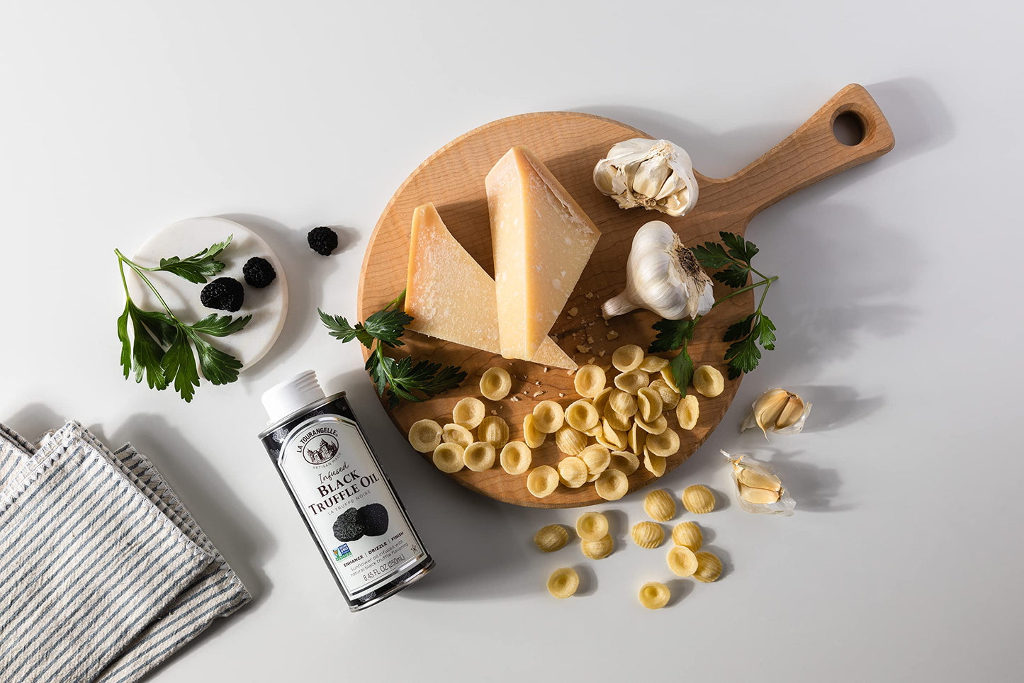 La Tourangelle, Black Truffle Oil, Complex Gourmet Earthy Flavor for Drizzling over Pasta, Popcorn, Vegetables, Potatoes, Soup a