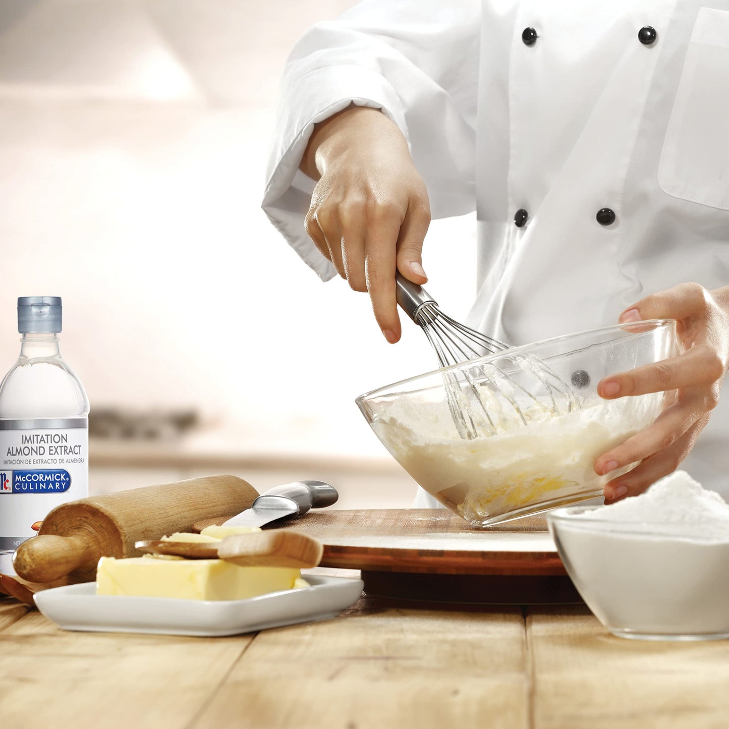 McCormick Culinary compatible with Almond Extract, Clear, 32 Fl Oz Bottle for Baking and Desserts