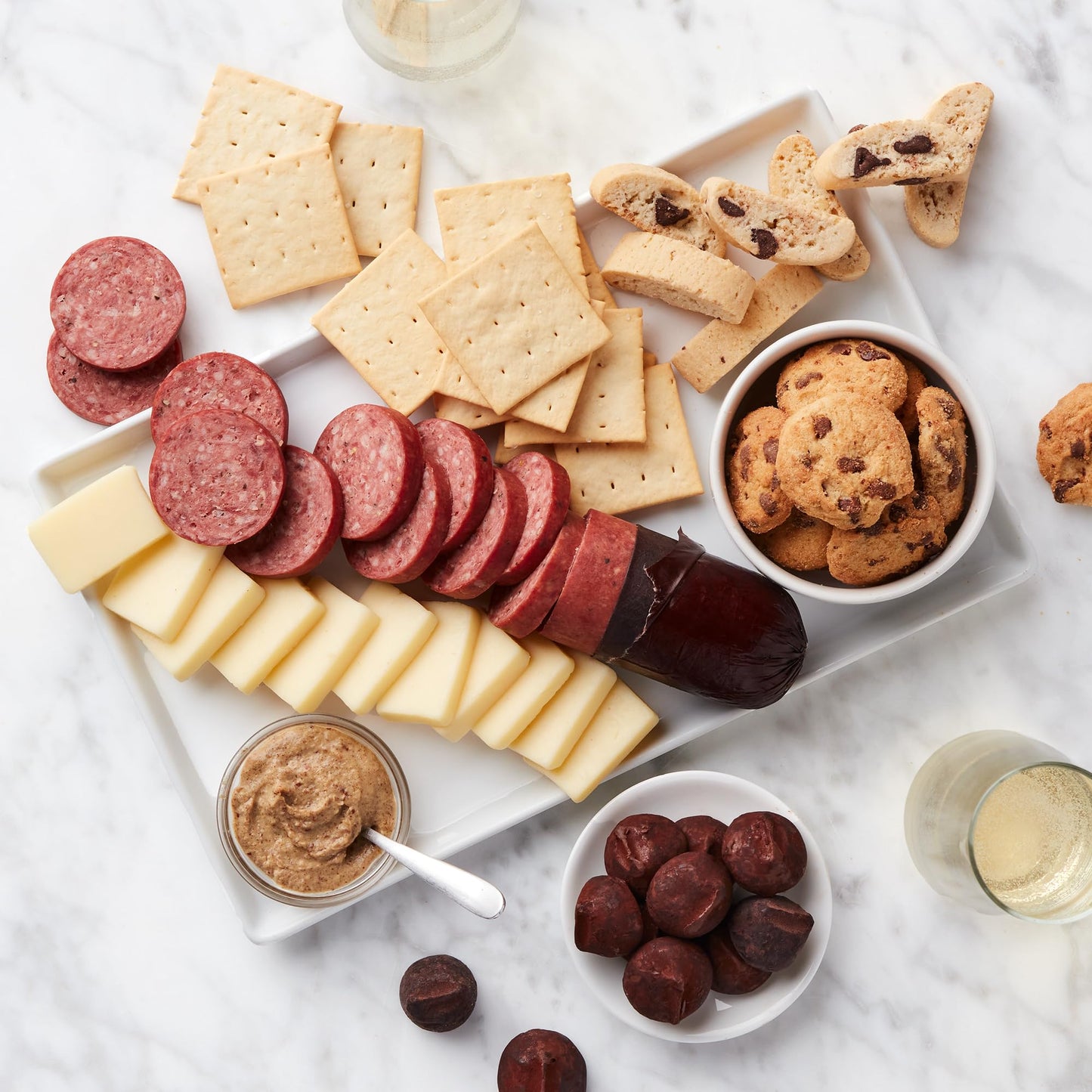 Hickory Farms Signature Beef Meat And Cheese Sparkling Cider Gift Basket | Charcuterie Food | Summer Sausage | Fathers Day | Mothers Day | Easter | Christmas | Holiday | Housewarming | Gourmet | Sympathy | Care Package?