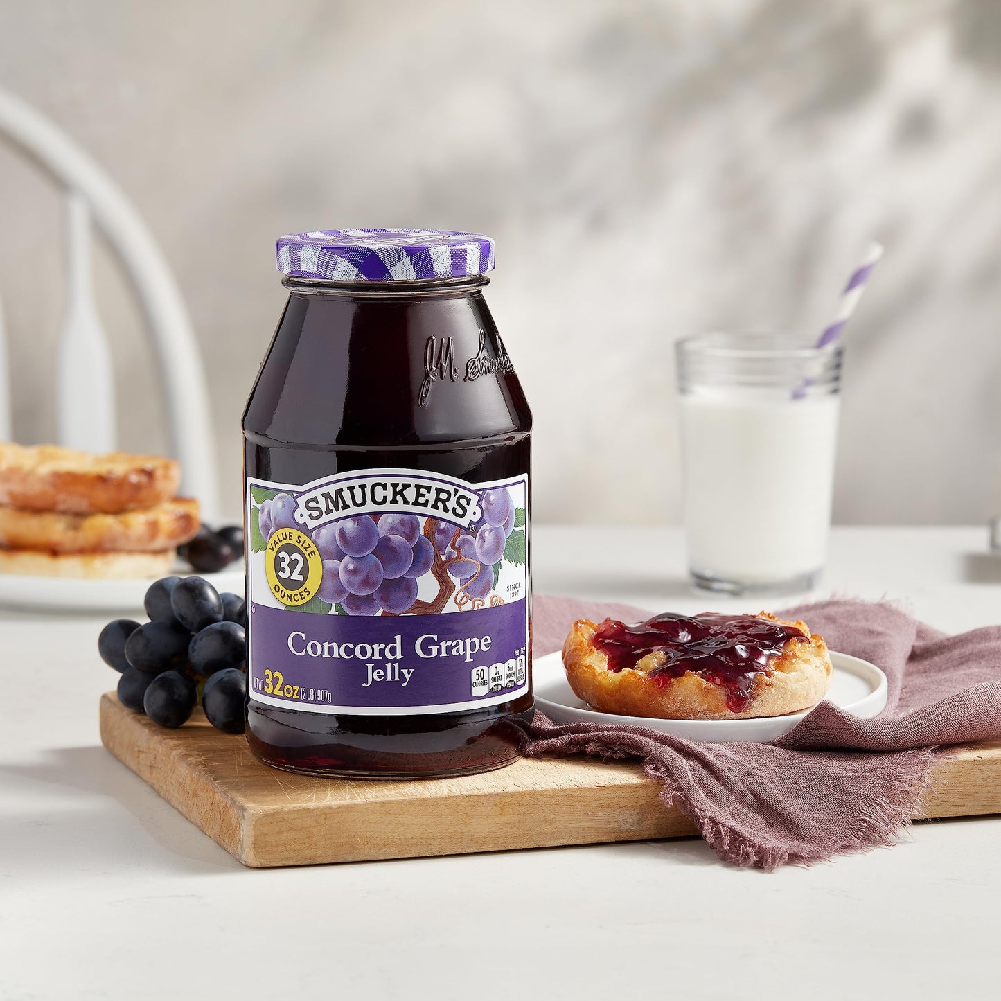 Smuckers Concord Grape Jelly, 32 Ounces