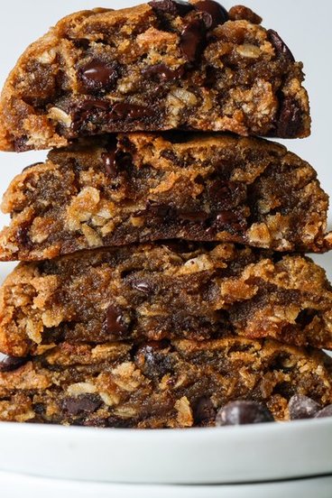 Oatmeal Chocolate Chip Cookies