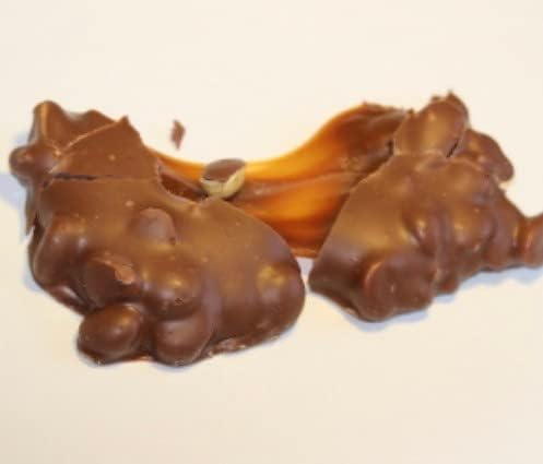 The REGGIE! Bar - 1.8 oz Milk Chocolate Covered Caramel & Peanuts - Classic Candy Bar Made in the USA, Endorsed by Baseball Lege