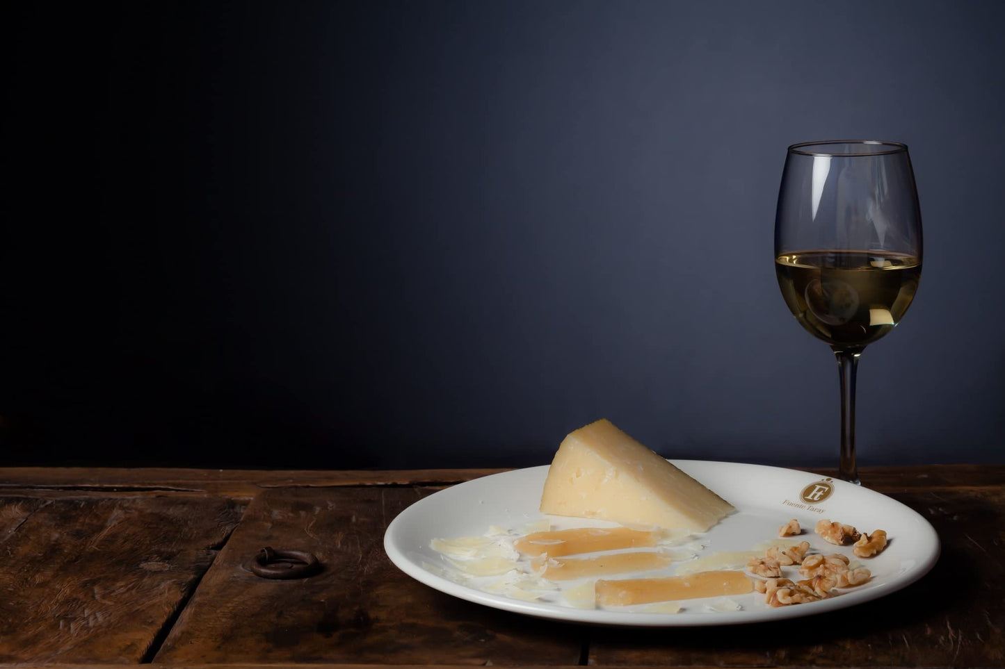Manchego Reserve (Extra Aged) - Whole Wheel (7 lb) | Authentic Spanish Sheeps Milk Cheese  12 Months Aged