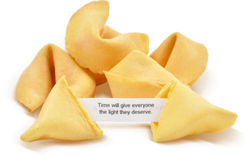 Soeos Fortune Cookies, Fortune Cookies Individually Wrapped Bulk, Approx 25 Cookies, Individually Packed Crisp Cookies With Fun, Traditional Chinese New Year Fortune Cookie, 4 Ounce (1 Pack)
