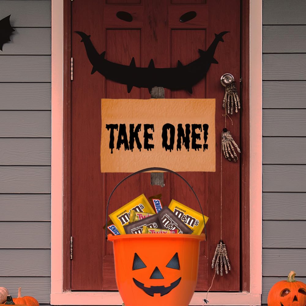 M&MS Fun Size Milk Chocolate  M&MS Fun Size Peanut  SNICKERS Fun Size & TWIX Fun Size Caramel Cookie Milk Chocolate Individually Wrapped Trick or Treat Halloween Candy  35 Ct  19.37 Oz Bulk Bag