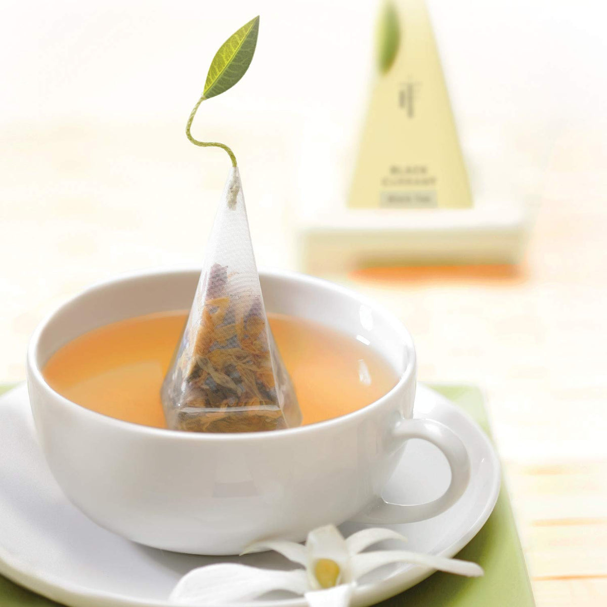 Tea Forte Lotus Relaxing Tea, Presentation Box Sampler Gift Set, Assorted Variety Handcrafted Pyramid Infuser Bags, Black, Green, Oolong, White, Herbal, 20 Count (Pack Of 1)