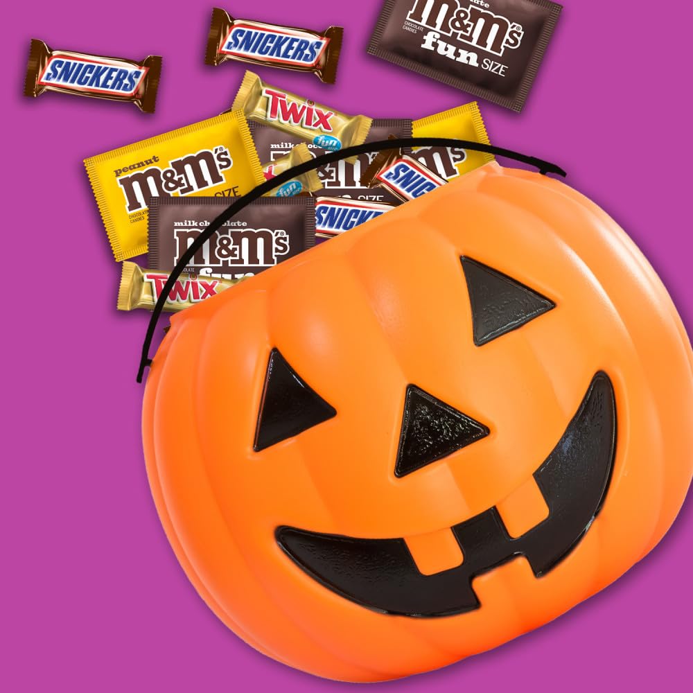 M&MS Fun Size Milk Chocolate  M&MS Fun Size Peanut  SNICKERS Fun Size & TWIX Fun Size Caramel Cookie Milk Chocolate Individually Wrapped Trick or Treat Halloween Candy  25 Ct  14.02 Oz Bulk Bag