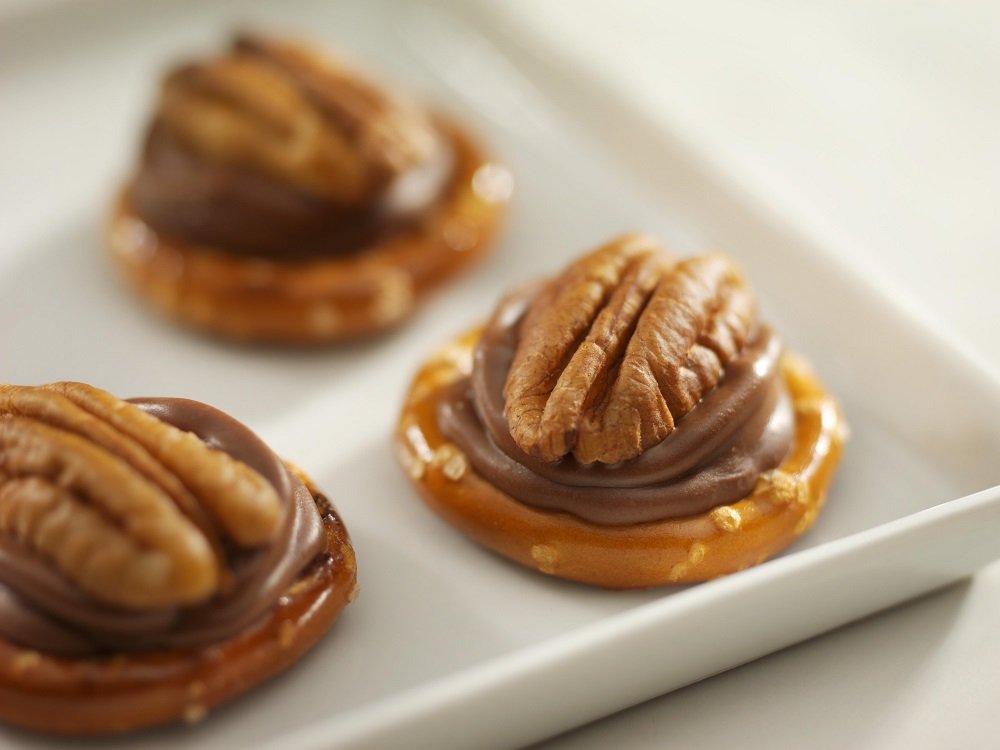 Rolo Chewy Caramels In Milk Chocolate, 36 Ounce