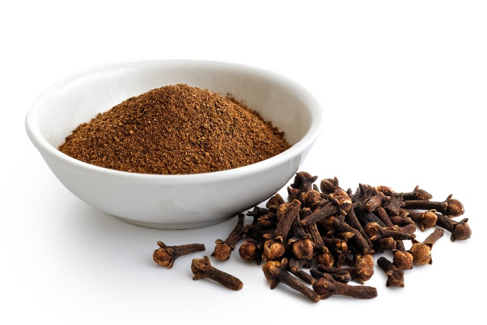 Coconut Country Living Organic Ground Cloves Powder, Fair Trade, 1.59 oz Glass Bottle