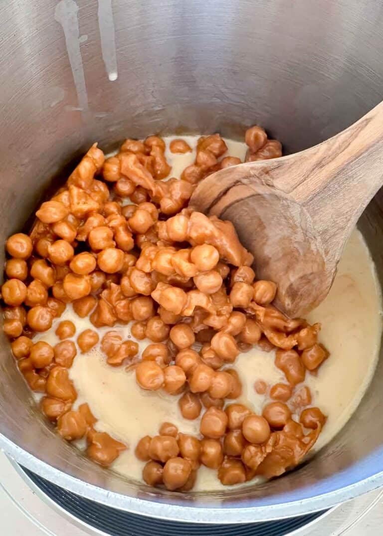 Kraftscandy Classic Caramel Bits, Bulk 2 lb of Mini Sweet Creamy Caramels Chips Candy Unwrapped For Melting - Chewy Soft Caramel