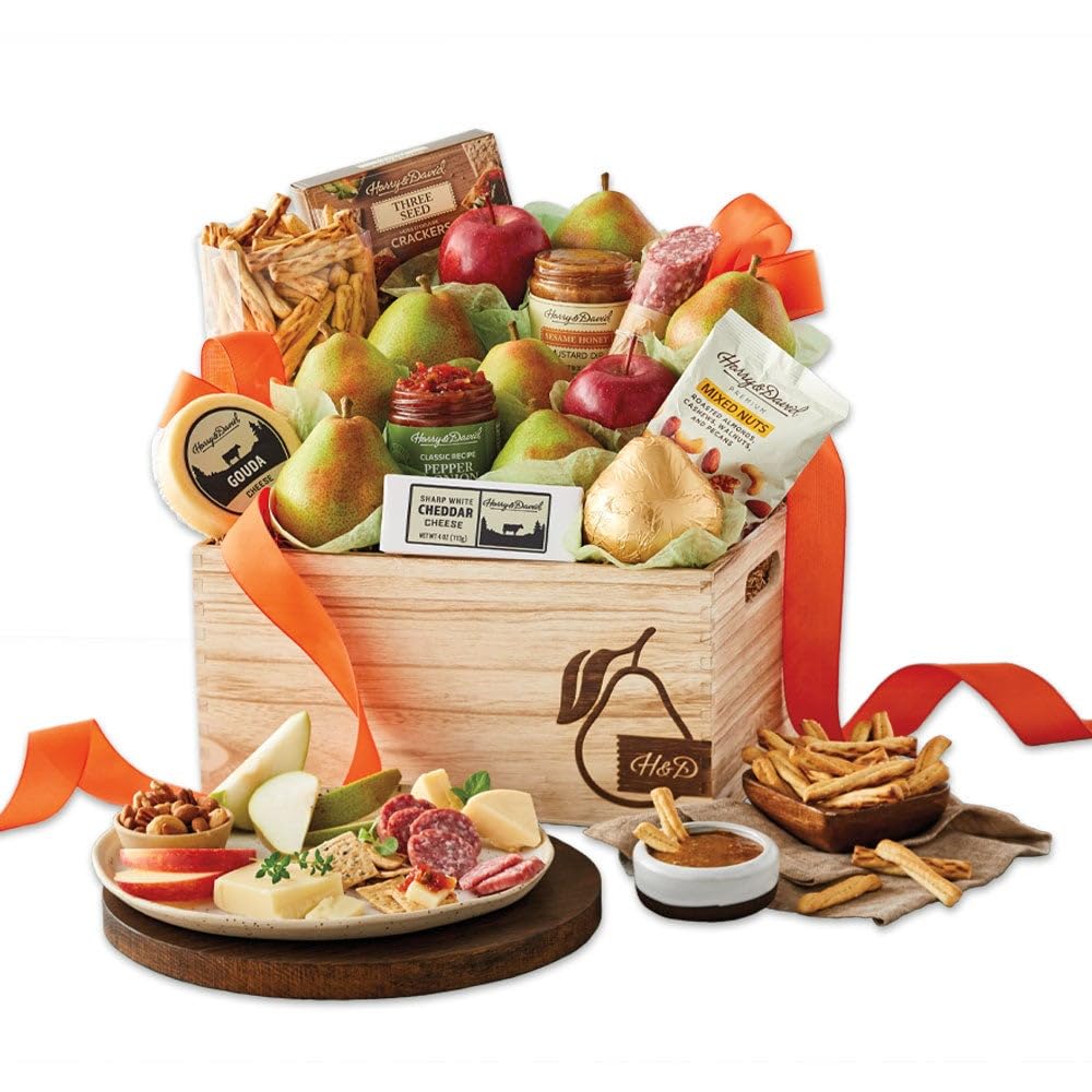 Harry & David Signature Pear, Nut, And Cheese Gift Basket - Grand, Best Pears, Gourmet Cheese S, Luxury Food Gifts, Gift Basket For Cheese Lovers