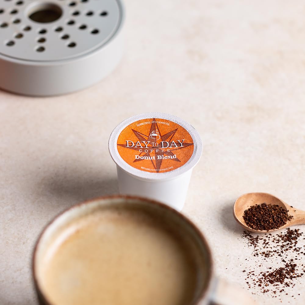 Day To Day Coffee Medium Roast Single Serve Coffee Pods for K-Cup malt-inspired, 200 Count