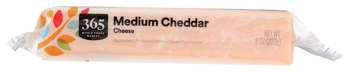 365 Everyday Value, Medium Cheddar Bar, 8 oz