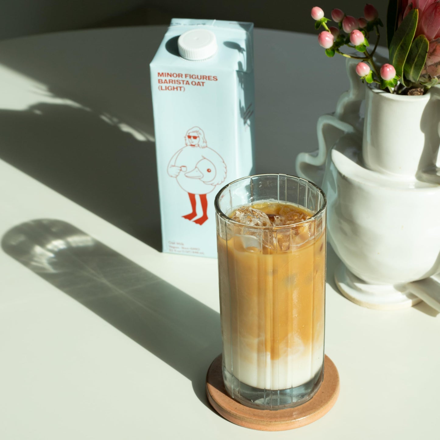 Minor Figures - Organic, Light Oat Milk, Barista Quality, 32 Fl oz, Dairy-Free & Vegan, No Added Sugar, Long Shelf Life, 1 pack)
