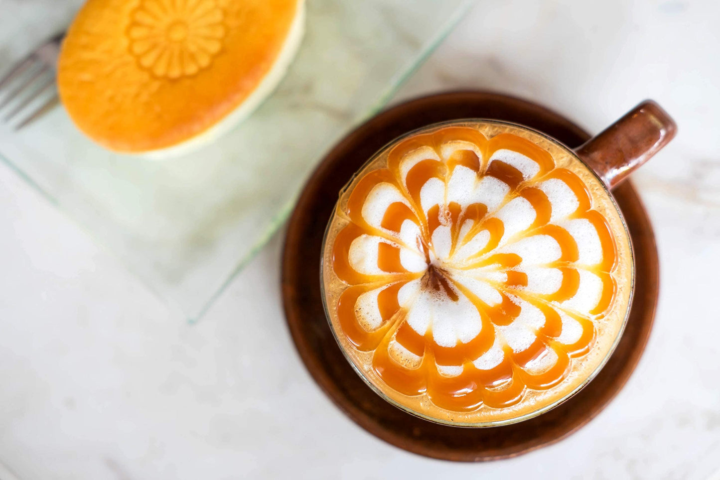 Classic Caramel Caf   Sauce By Hollander Chocolate Co. | For Caramel Lattes & Deserts | Perfect For The Professional Or Home Bar