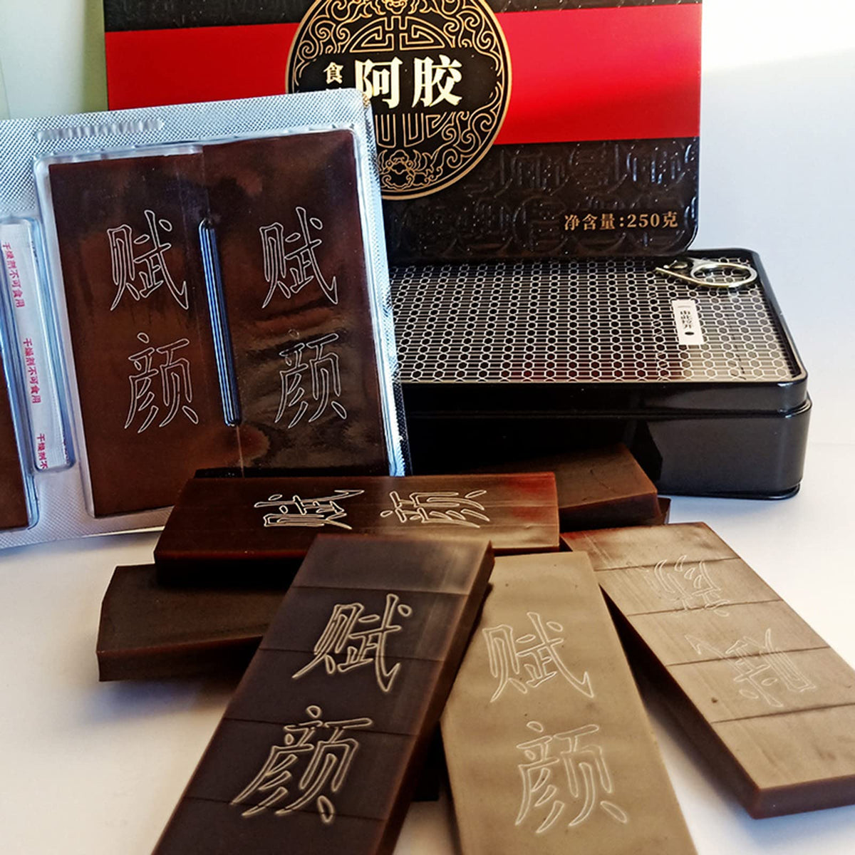 SIFANGDA Ejiao Gelatin Cake, Premium Quality Chinese Herbs, 250g (8.8oz)