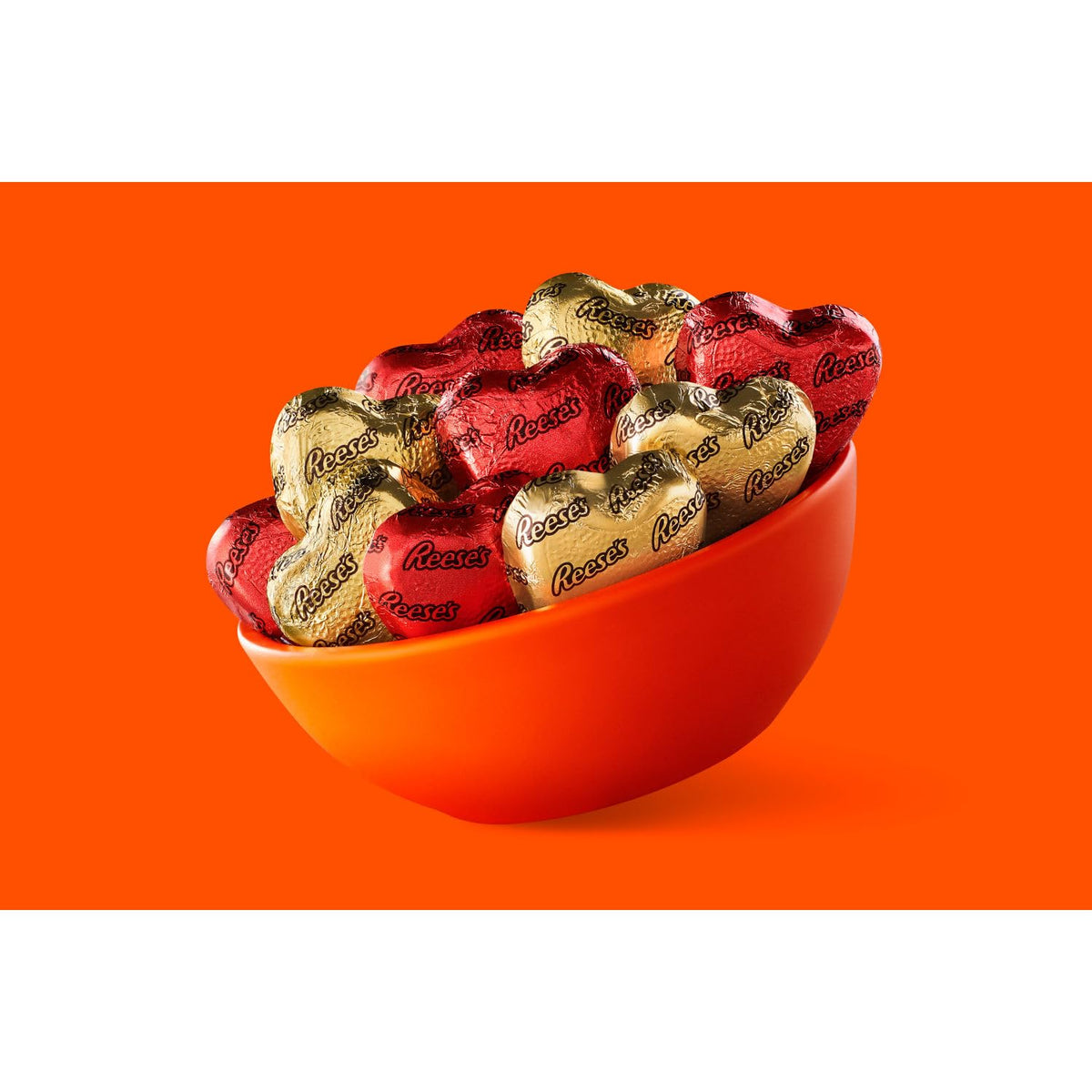 REESES Chocolate Peanut Butter Creme Hearts, Valentines Candy Gift Box, 6.5 oz