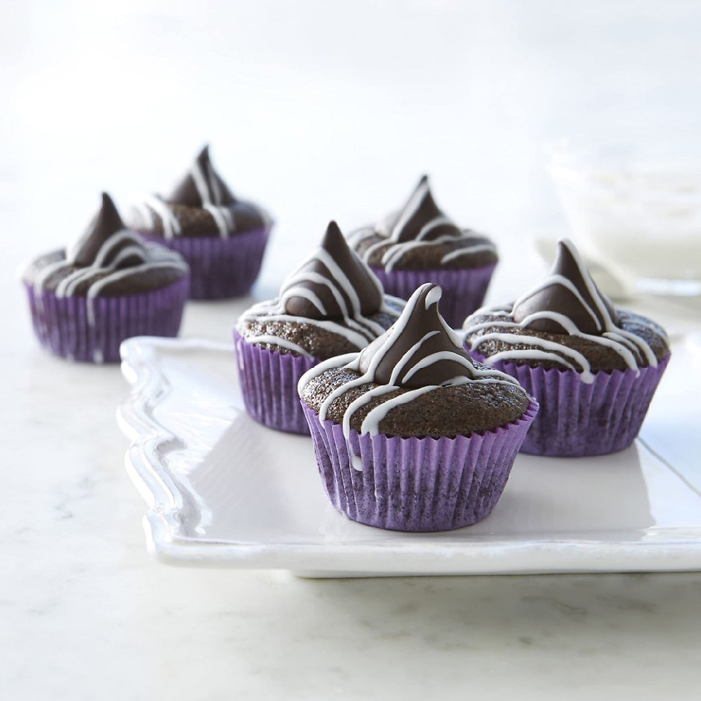 KIDU Hersheys Kisses Bulk Special Dark Chocolate Wrapped in Purple Foil, 2 Pound, Purple
