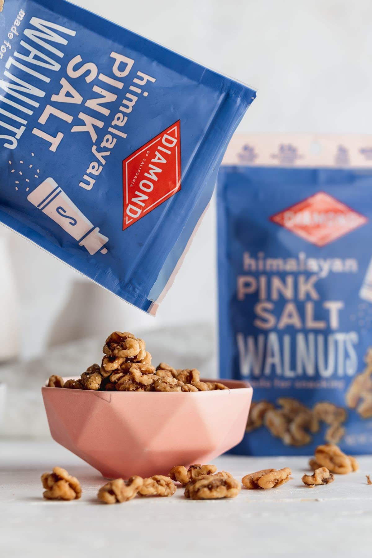 Diamond Of California Himalayan Pink Salt Walnuts, 4 Oz, 1 Pack