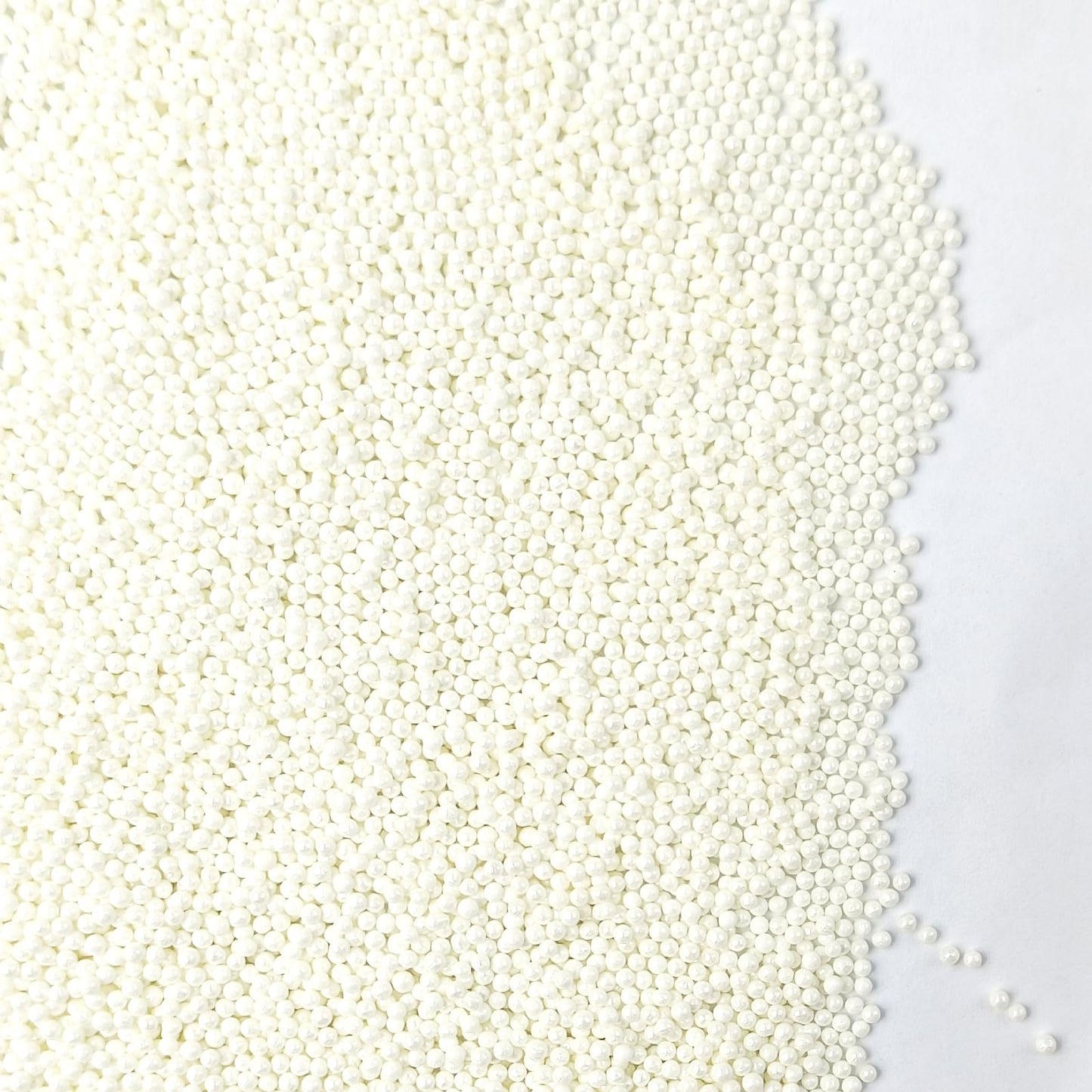 Homipooty Nonpareils Sprinkles Edible White Pearl Sugar 110g 2mm Mini Pearls for Cake Decoration and Cupcake Toppers