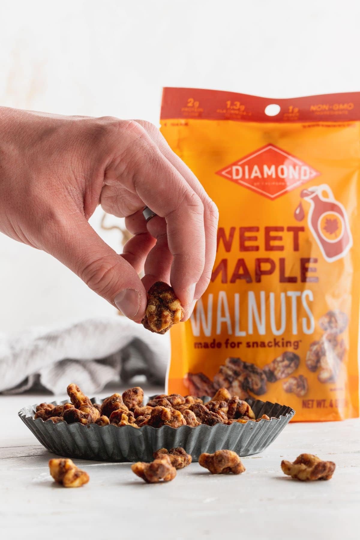 Diamond of California Sweet Maple Walnuts 4 oz