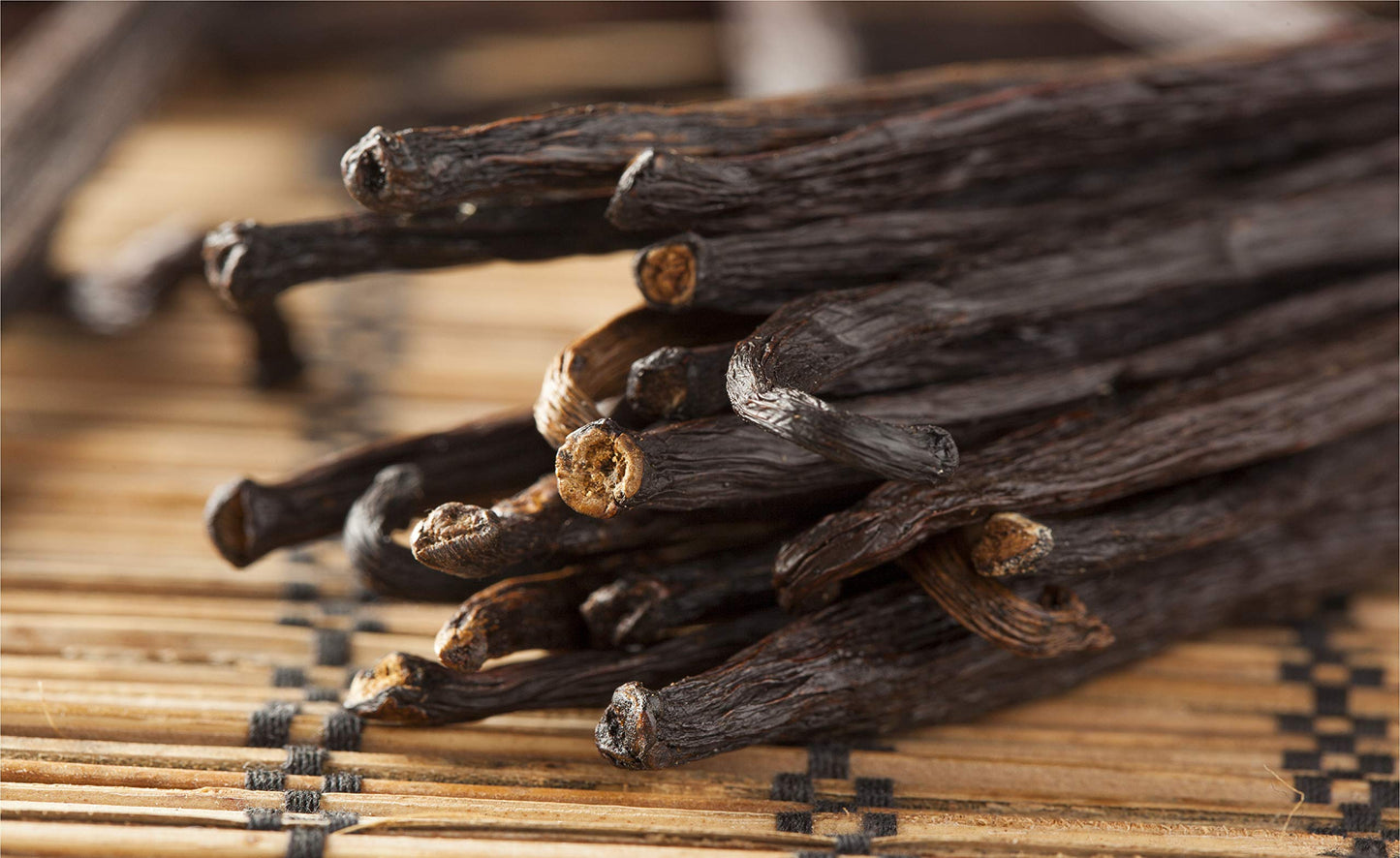 Vanilla Bean Kings Organic Madagascar Vanilla Beans - Grade B Pods for Baking, Cooking, and Brewing - 10 Count - Black/Dark Brown