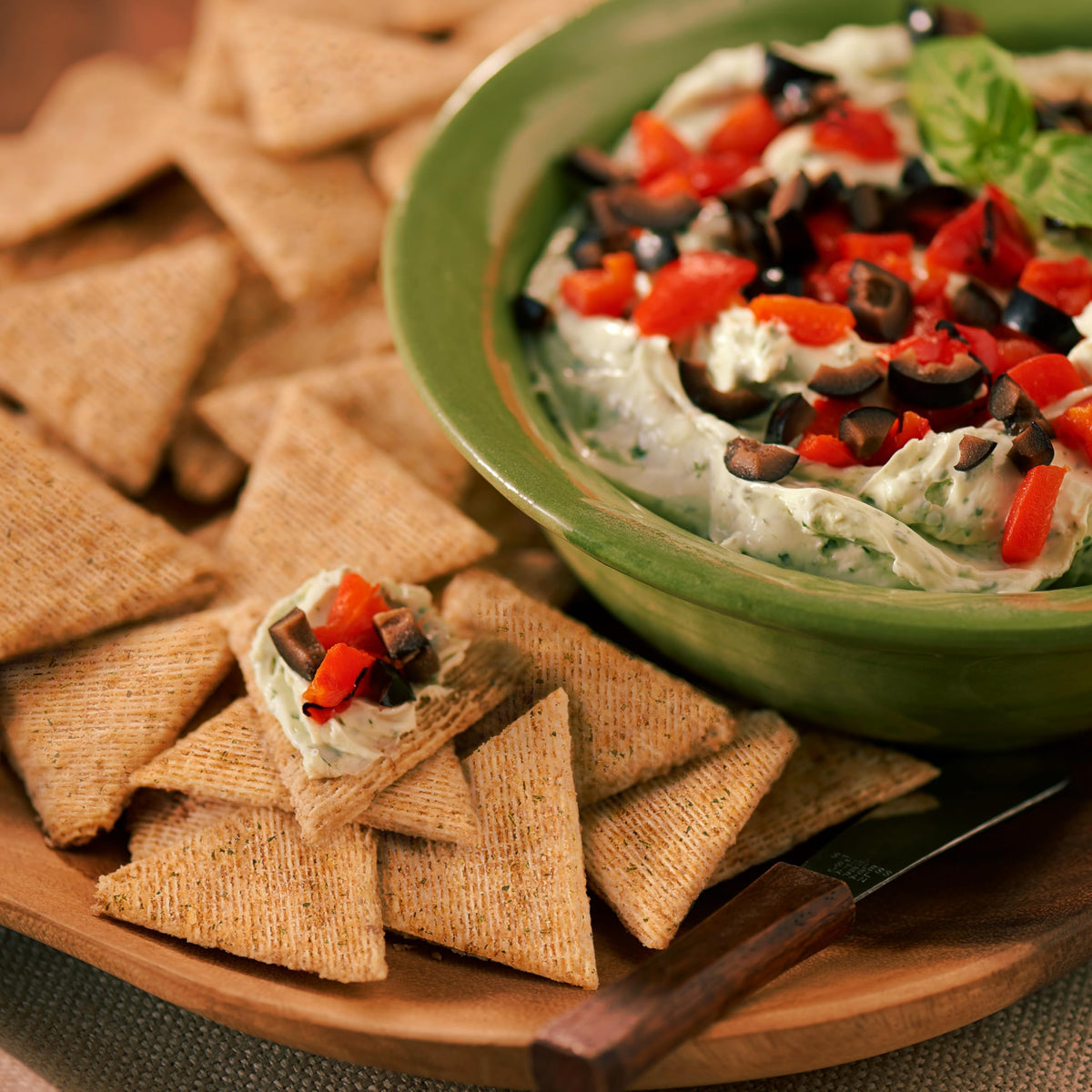 Triscuit Thin Crisps Tomato Basil Pizza Whole Grain Wheat Crackers, Lunch Snacks, Bulk Snack Crackers, 6-7.1 oz Boxes