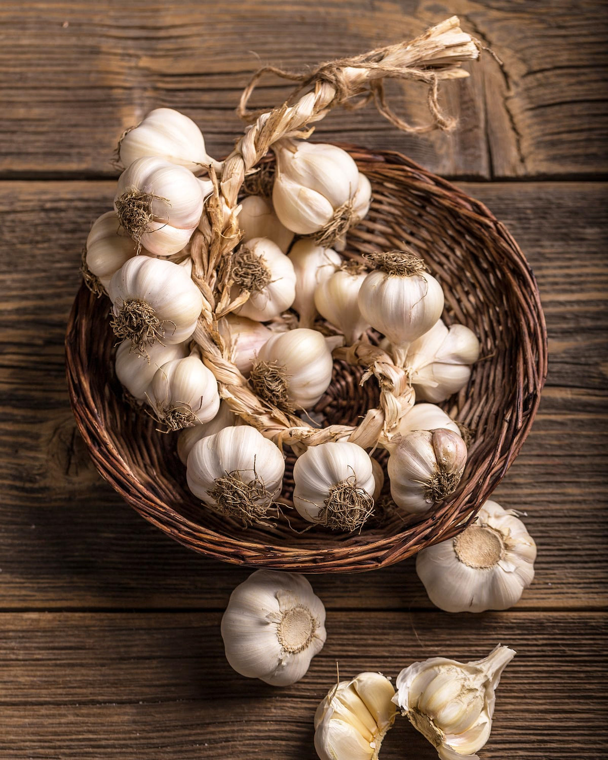 Birch & Meadow Dried Minced Garlic, 9.6 Oz, Kitchen Staple, Savory Flavor