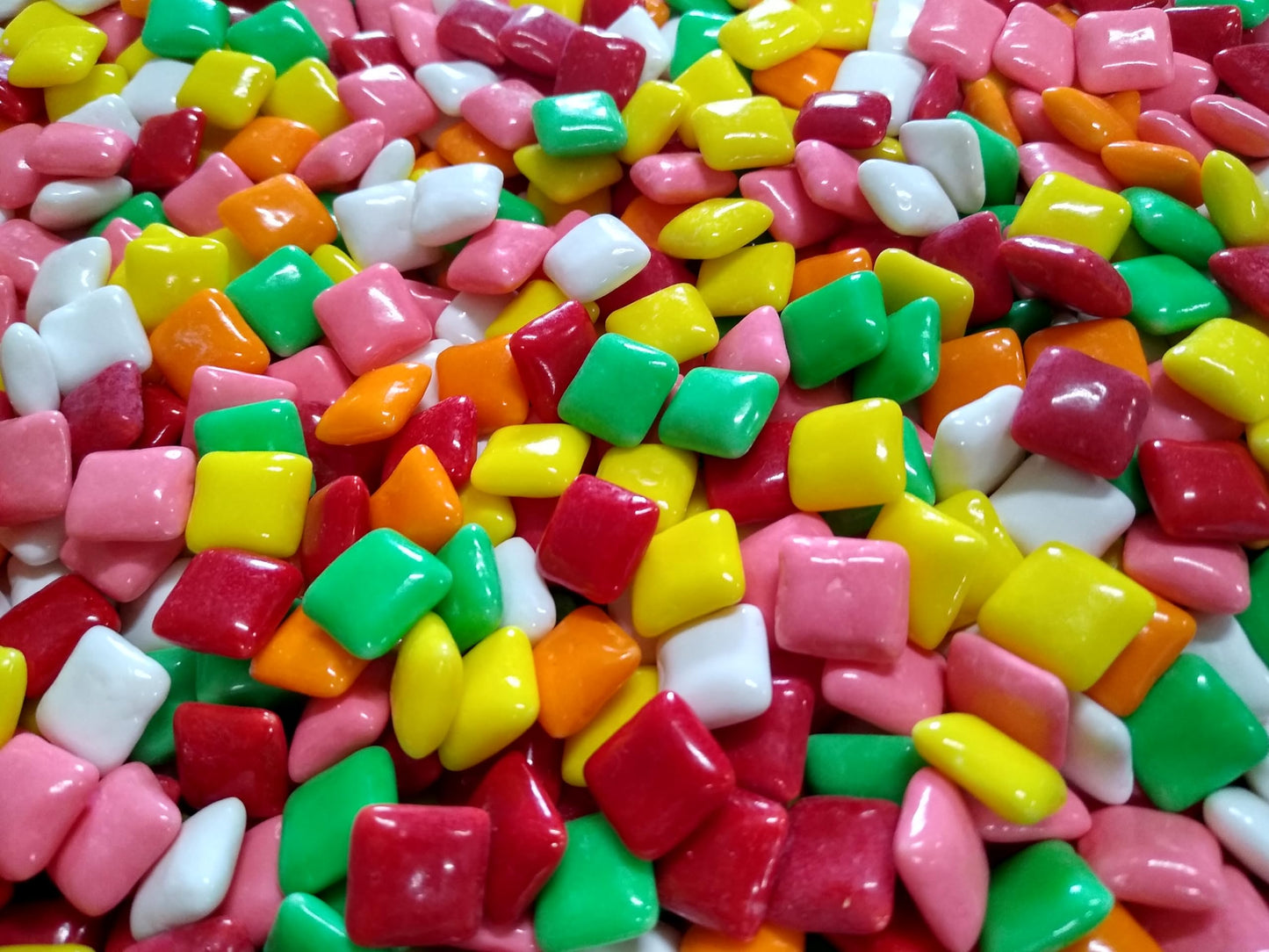 Chiclet Gum - 1 lb of Fresh Delicious Fruti Flavored Square Tab Crunchy Shell Chewing Gum