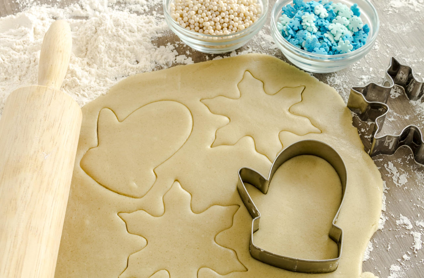 Snowflake Sprinkles - 10 Ounces - Winter Wonderland Snow Confetti - Winter Jimmies - Candy Dessert Toppings For Cake, Cupcake, C