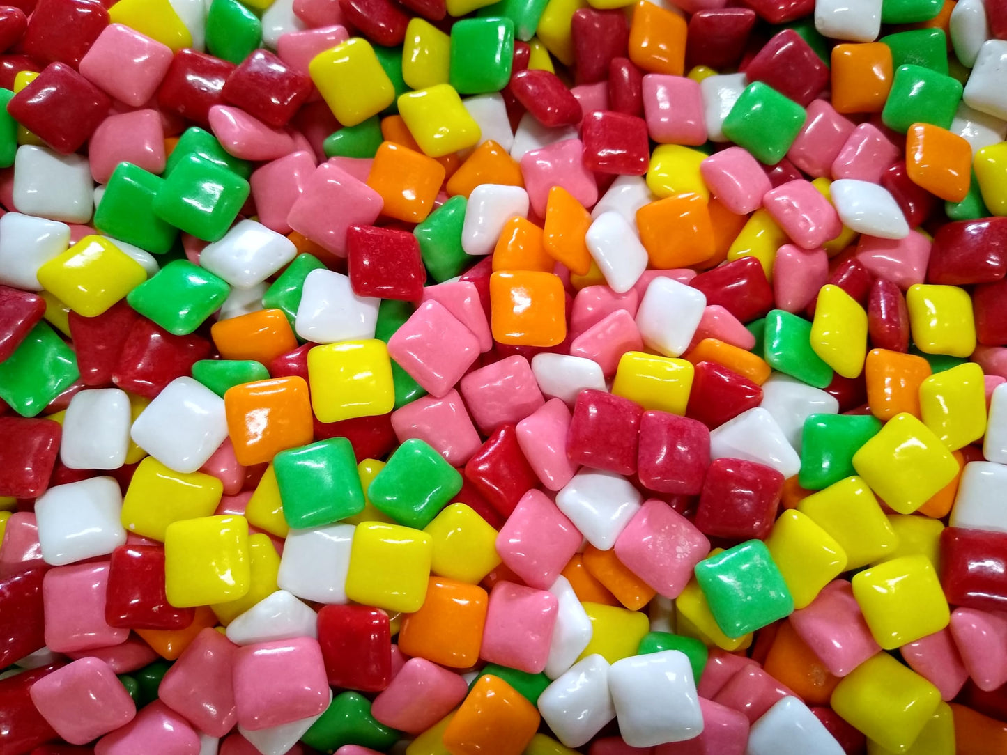 Chiclet Gum - 1 lb of Fresh Delicious Fruti Flavored Square Tab Crunchy Shell Chewing Gum