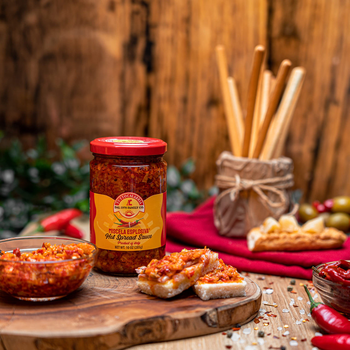 Tuttocalabria Hot Spread Sauce, Miscela Esplosiva, 10 Oz (285G), Minced Calabrian Chili & Giardiniera Vegetables