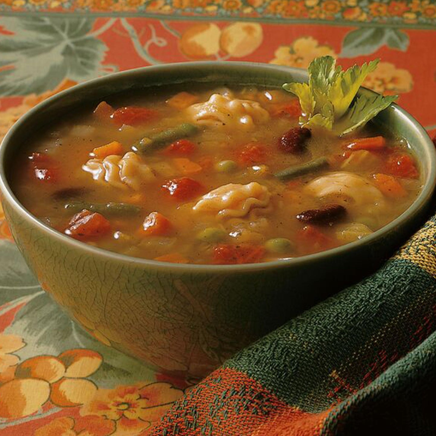 Amys Soup, Vegan Minestrone, Light in Sodium, Made With Organic Vegetables, Beans and Pasta in Tomato Broth, Canned Soup, 14.1 O