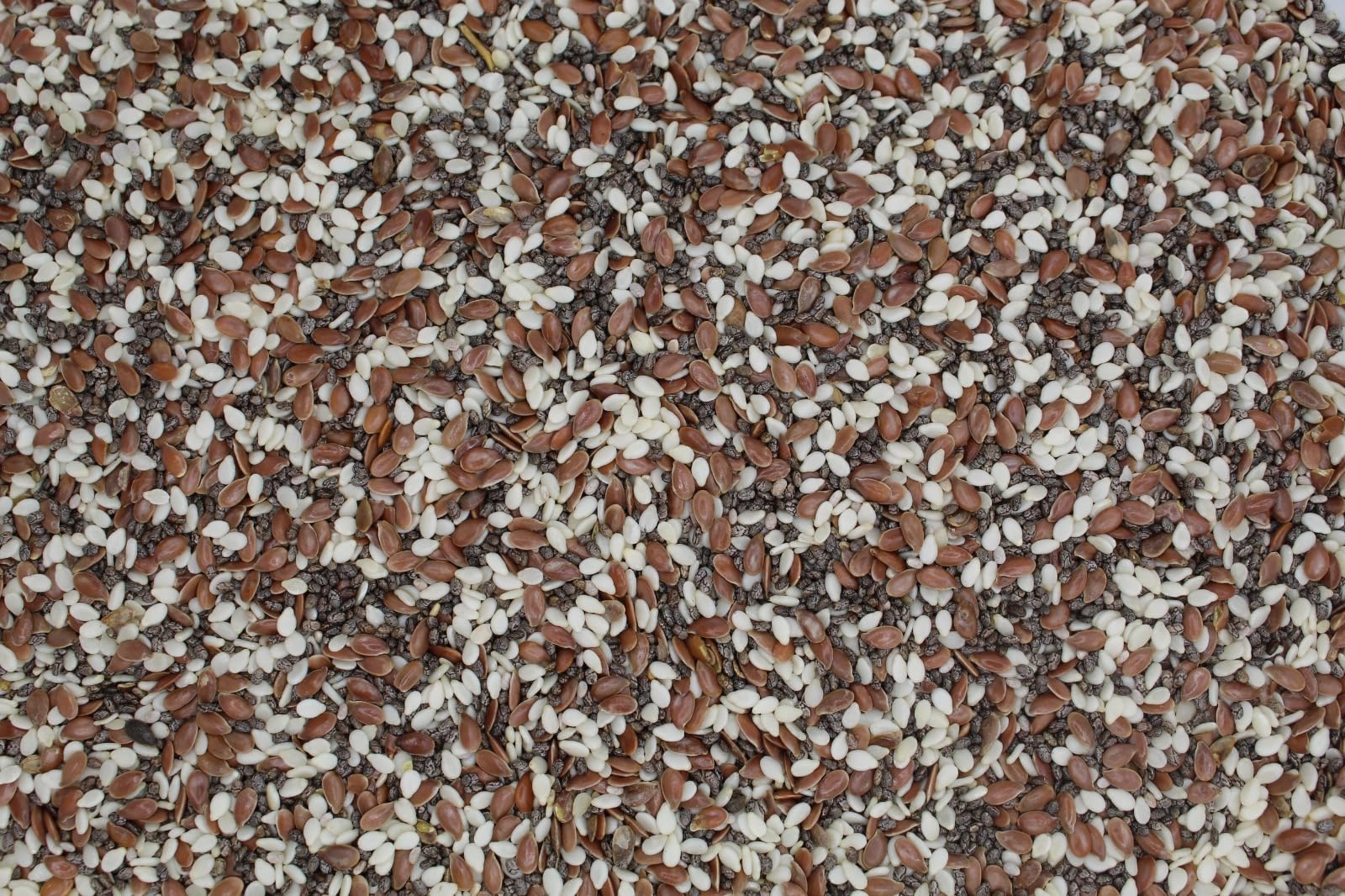US Snacks - Super 3 Seeds Mix, Blend of Premium Quality Flaxseed, Chia Seeds, and Sesame Seeds Superfood (8 Ounce Super Mix)