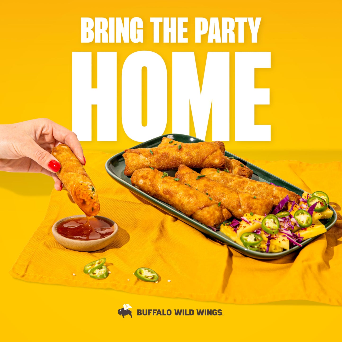 Buffalo Wild Wings Sweet and Sour Sauce, 12 fl. oz., Made with Tangy Vinegar, Perfect Dipping Sauce, Chicken Wing Glaze, Stir-Fr