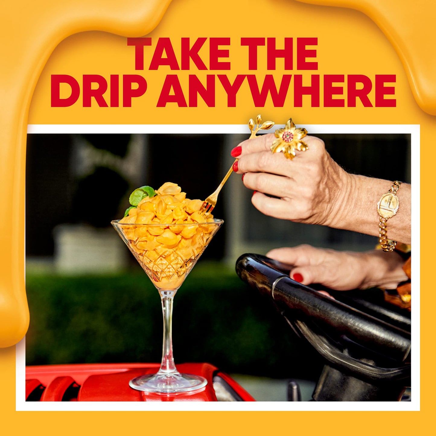 Velveeta Original Easy Mac Shells and Cheese (12 Microwaveable Cups)