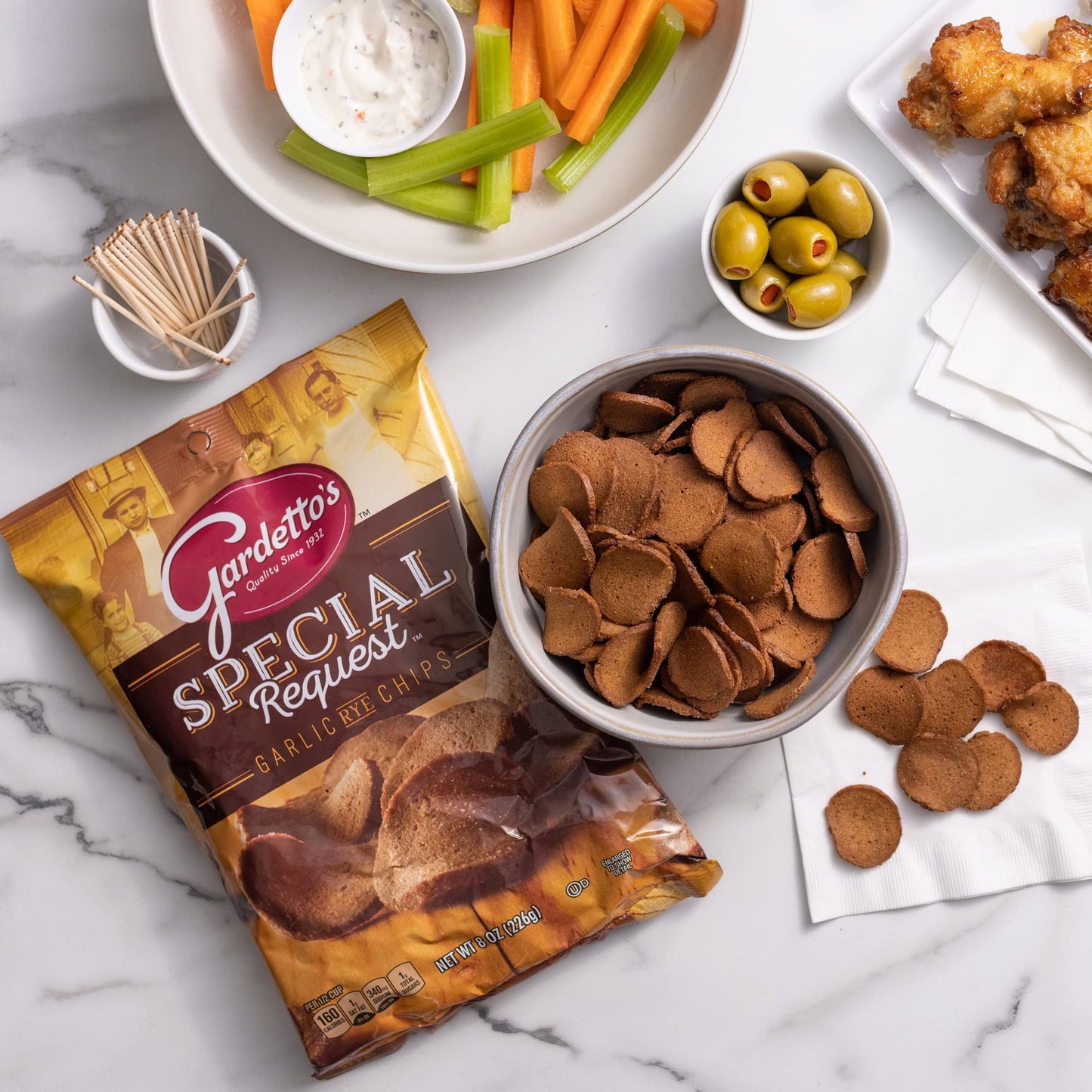 Gardettos Snack Mix, Roasted Garlic Rye Chips, 8 oz, Pack of 1, Model 1600019333