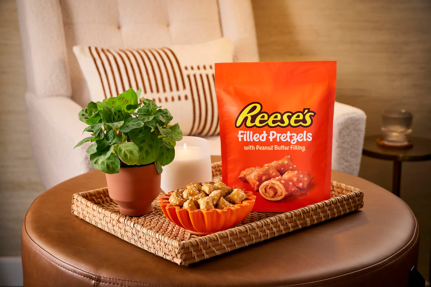 Reeses Filled Pretzels, Peanut Butter Pretzel Nuggets, Crunchy, Ready to Eat, Sweet and Salty Snack, 9oz Resealable Bag