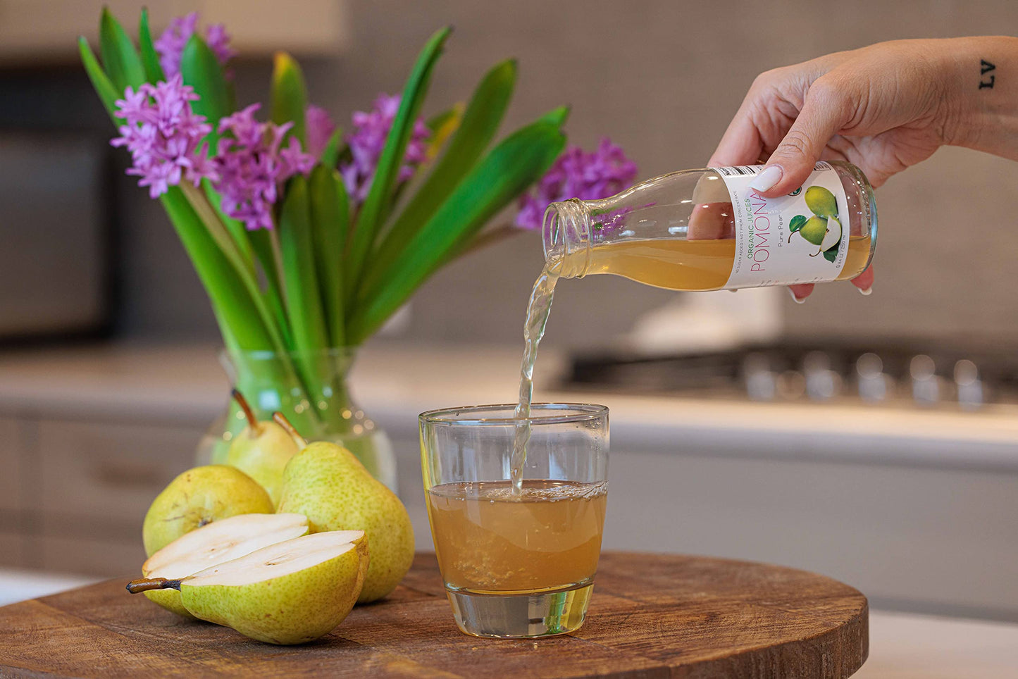 Pomona Organic Pear Juice, Cold Pressed USDA Organic Juices, Pears And Lemon Juice, No Added Sugar, Not From Concentrate, Vegan,