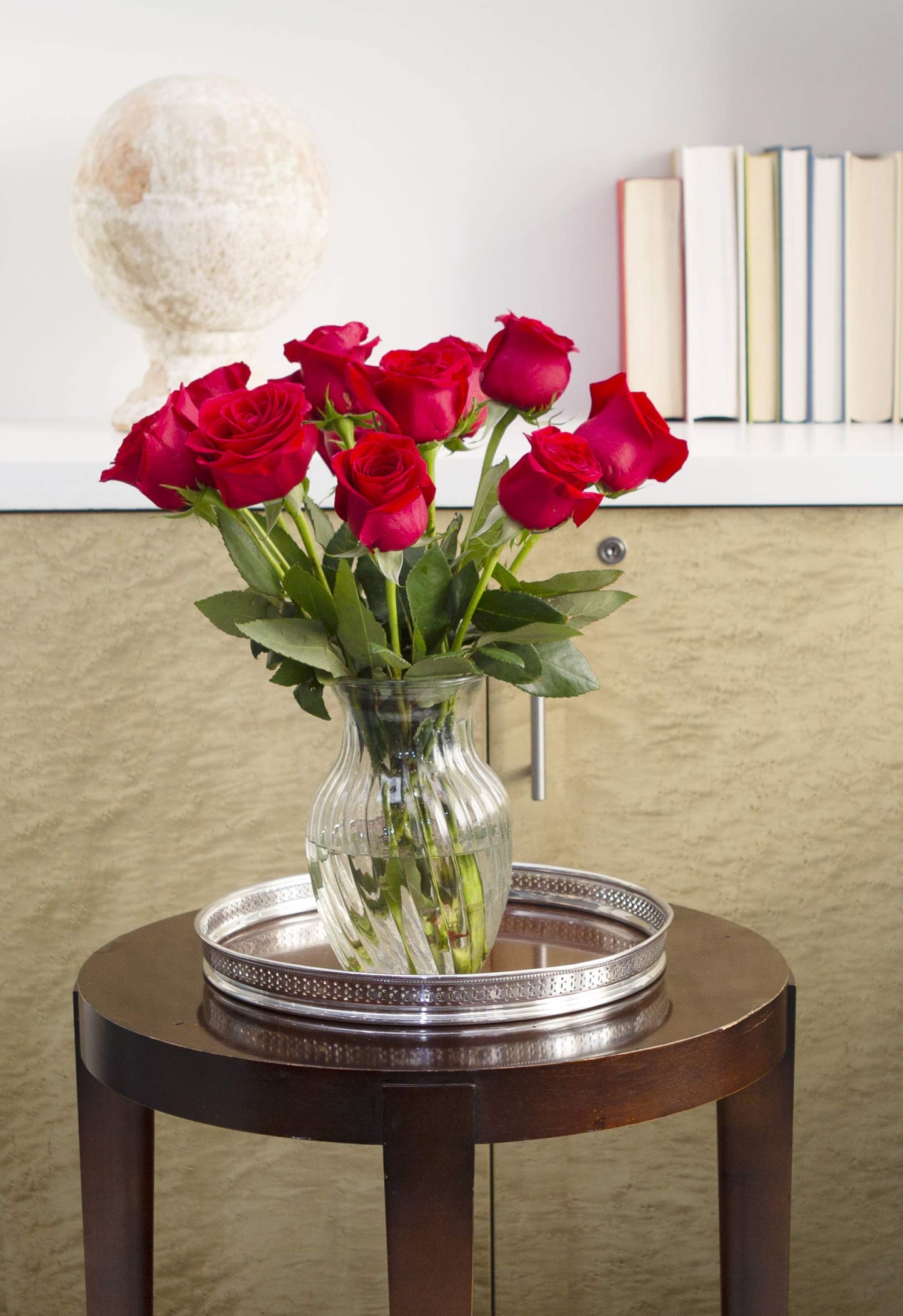 KaBloom Fresh Red Roses Bouquet - 12 Long-Stem Roses with Vase, Gift for Birthday, Valentine’s Day, Mother’s Day, Model KADF2615-V118-A999