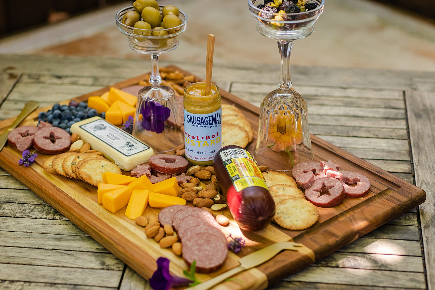 Dan the Sausageman Sounder Gourmet Gift Box - 10 Piece Set with Smoked Summer Sausage and Wisconsin Cheeses, Gift Messaging Available