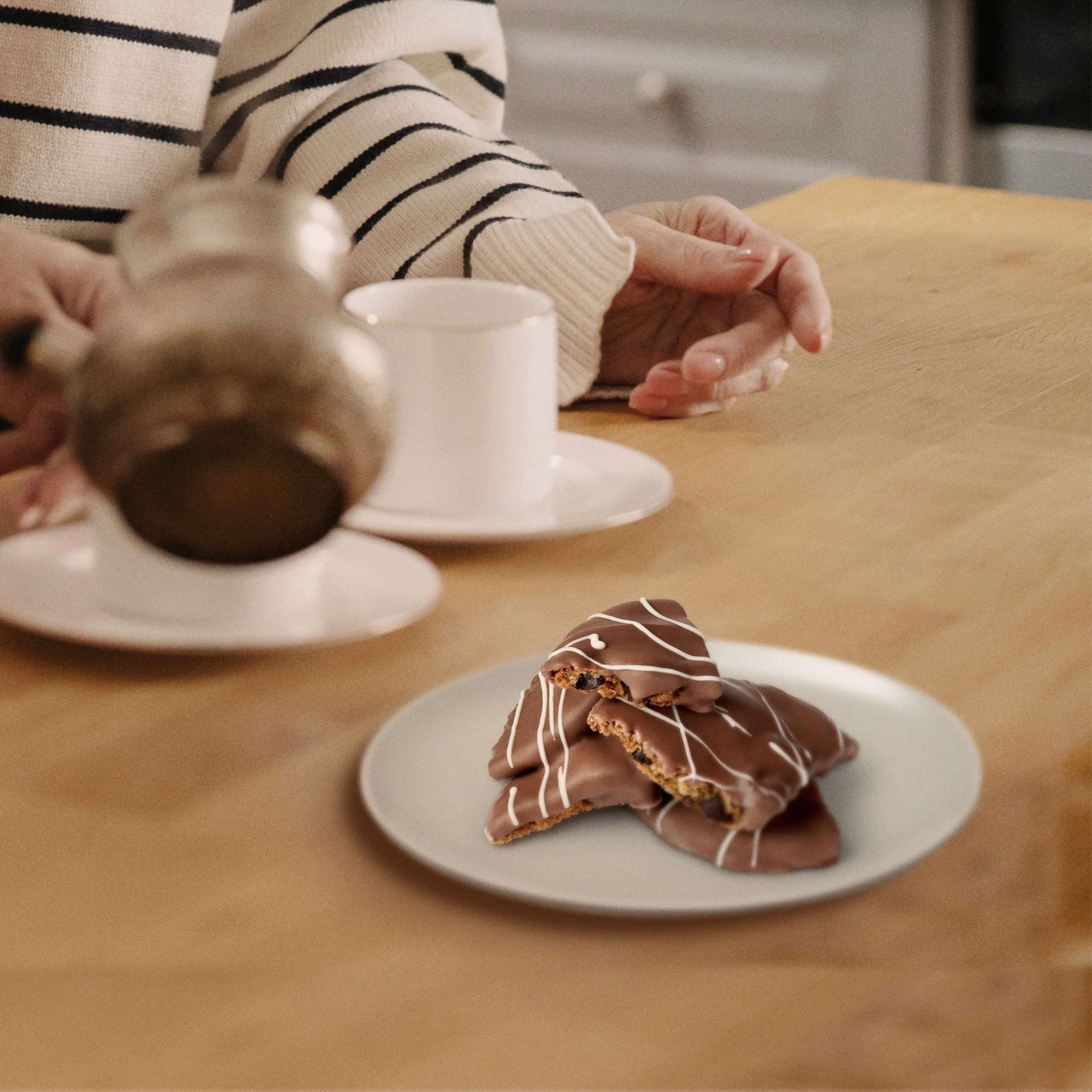 Tates Bake Shop Cookie Bark  Chocolate Chip Cookies in Milk Chocolate with White Chocolate Drizzle  4-5 oz Bags