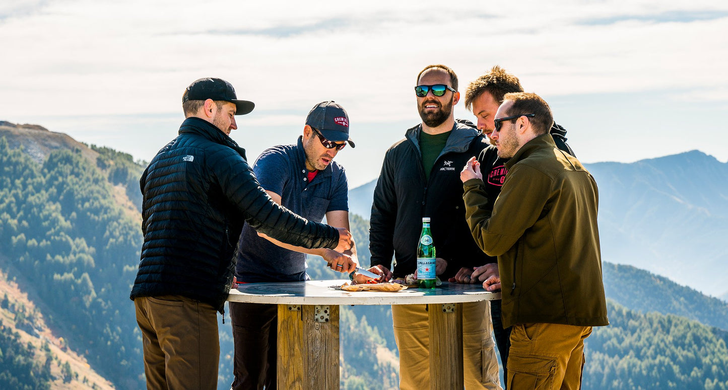 Creminelli Sliced Itallian Felino Salami with Manchego Cheese, Nutmeg and Pepper Flavored, Sandwich Meat, Deli Meat, Fermented &
