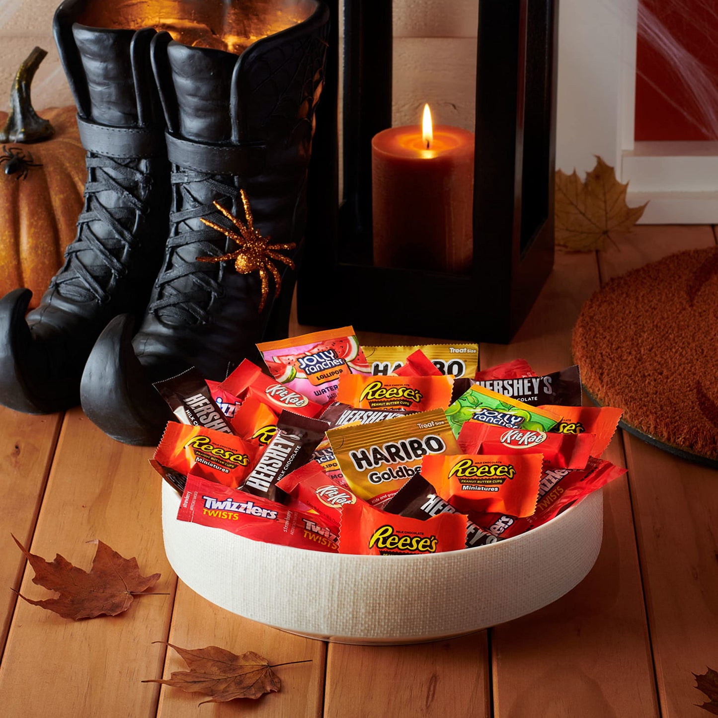 HERSHEYS Miniatures Assorted Halloween Candy, 330 Count, 97.96 oz, Brown/Orange
