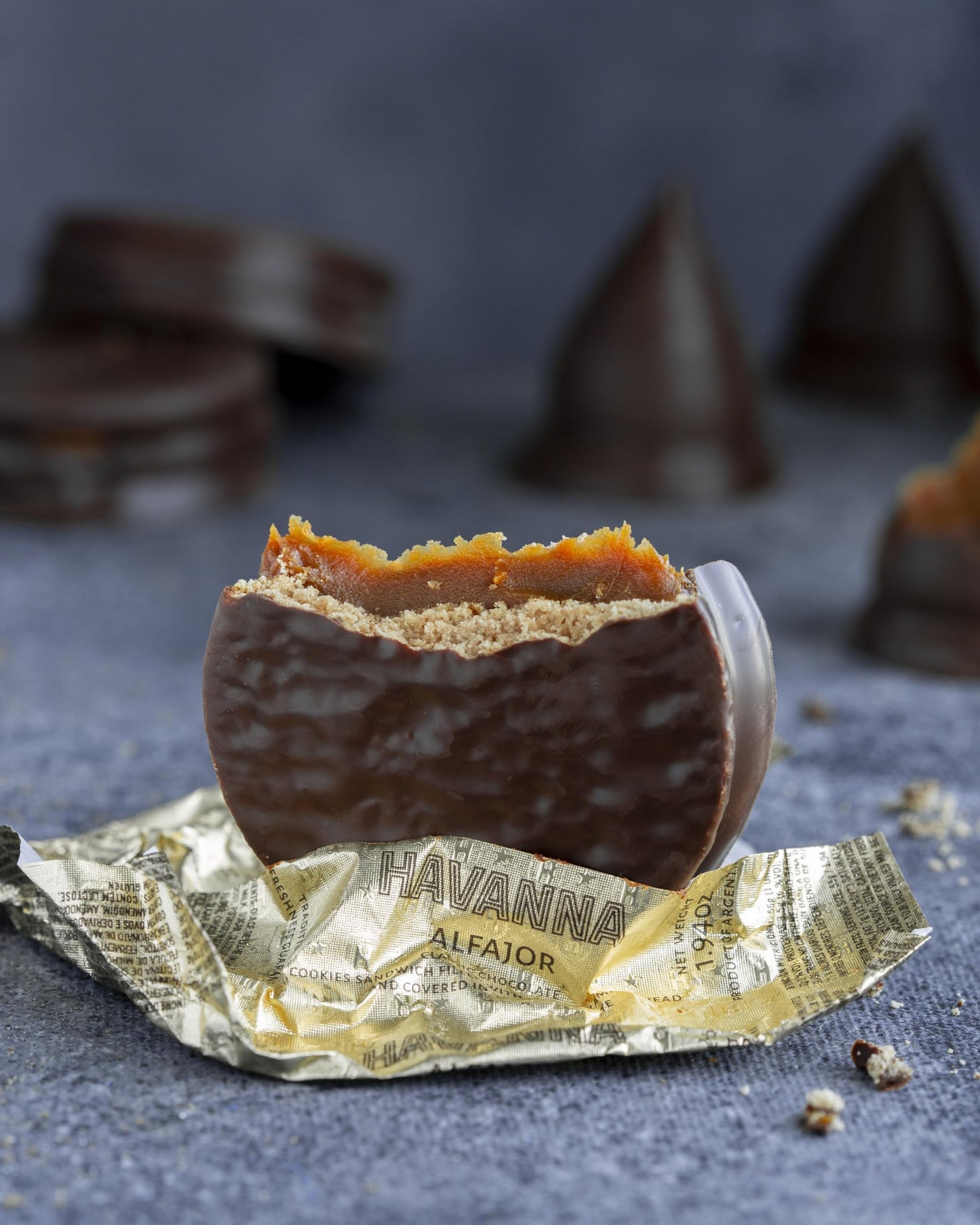 Havanna Alfajores Argentinos - Traditional Argentine Alfajores with Dulce de Leche (Milk caramel)  Coated in Semi-Sweet Havanna Chocolate - The Authentic and Original - Box of 12
